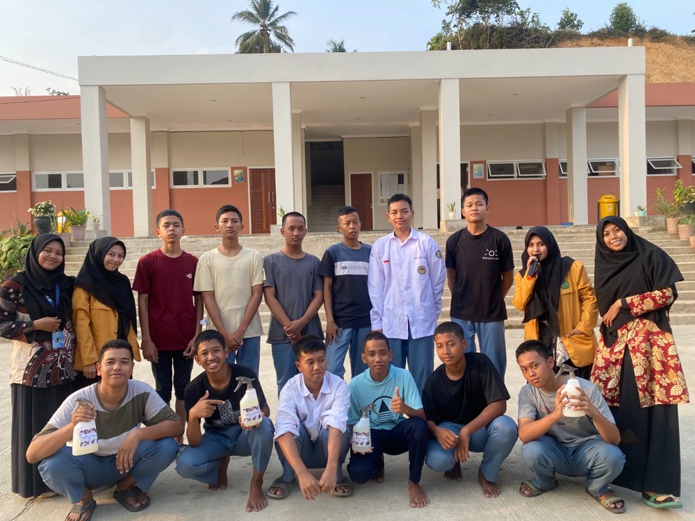 Praktik Pembuatan Pestisida Nabati