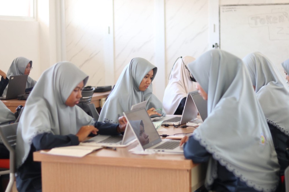 Pemuda Hebat Berwawasan Luas