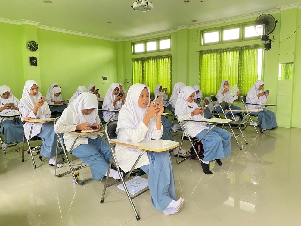 Ujian Penilaian Tengah Semester