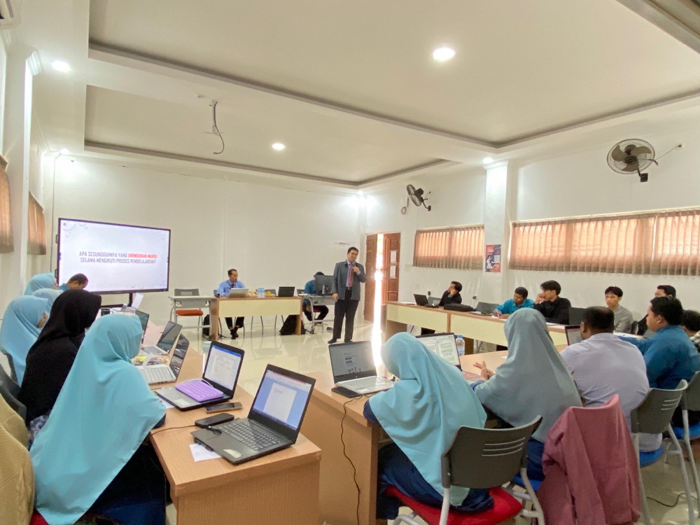 Tingkatkan Kualitas Pembelajaran: Guru SMA Istiqamah Muhammadiyah Gelar Workshop Modul Ajar Berbasis Deep Learning dan Growth Mindset