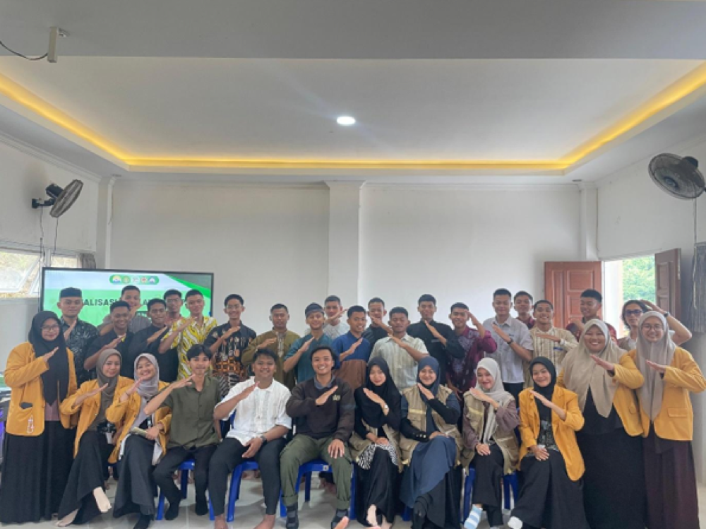 Dari Sekolah untuk Lingkungan: Edukasi Pemilahan Sampah Bersama Bank Sampah Faperta UNMUL